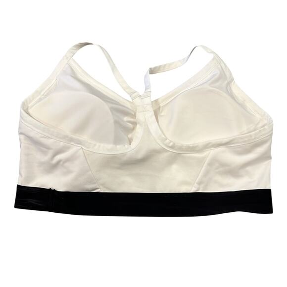 NIKE Plus Size Indy Light Support White Black Sports Bra Size 1X - Picture 3 of 7